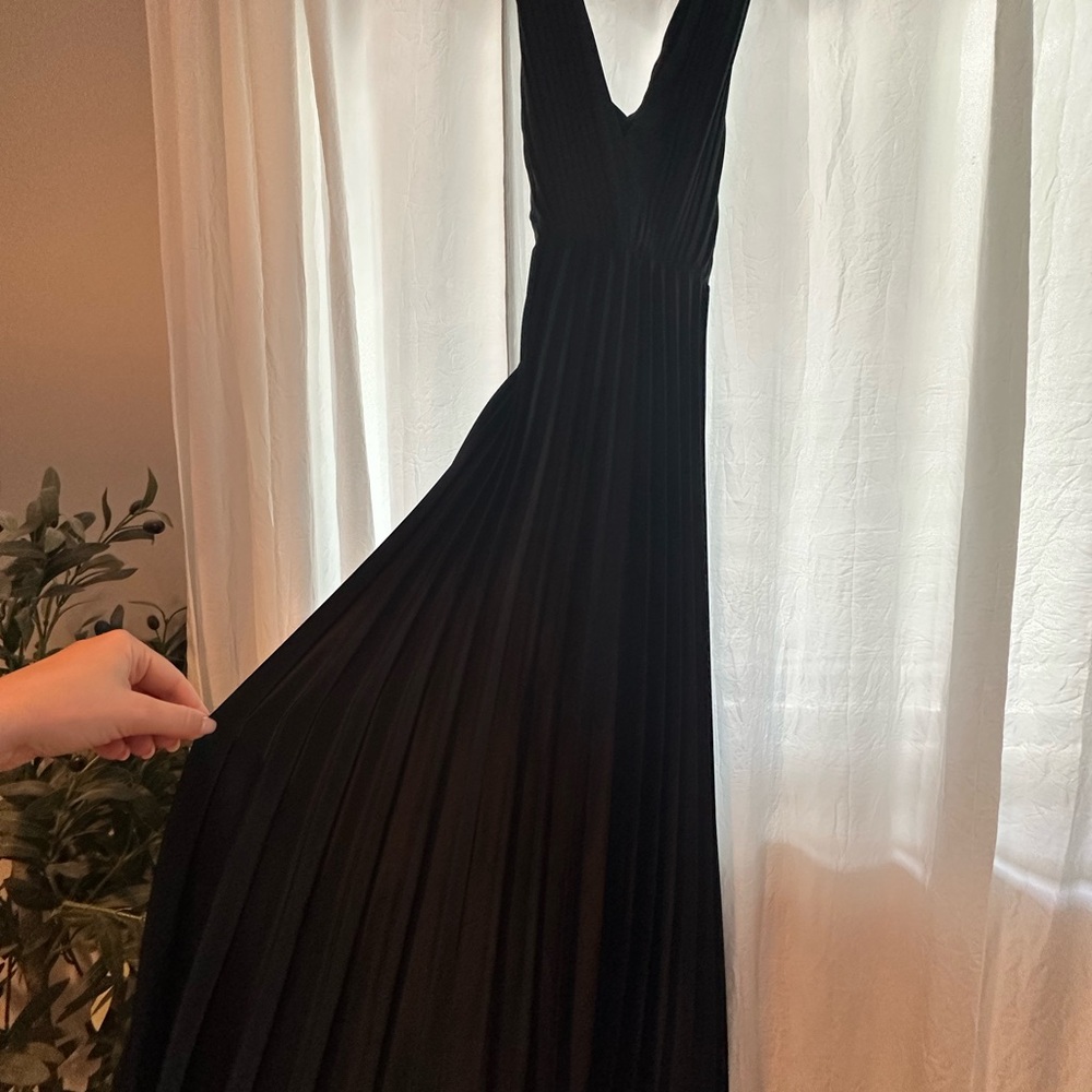 Aritzia Pleated V-Neck Midi Dress in Black - Picture 3 of 5